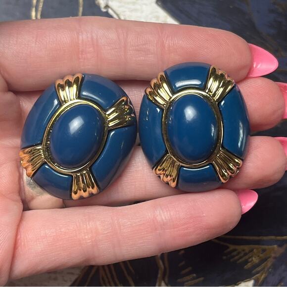Vintage 80s Light Oversized Bright Blue Acrylic and Gold Clip Earrings D3 - Picture 1 of 9